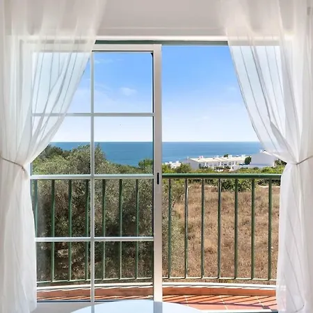Apartmán Paz E Vista Mar With Pool & Wifi